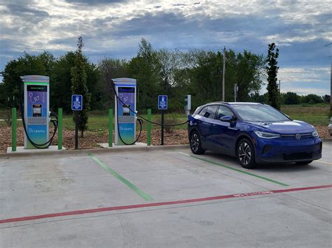 Big Apple Travel Center Joplin | Joplin, MO | EV Station