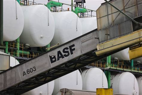 BASF to cut 2,600 jobs to save costs in energy crisis