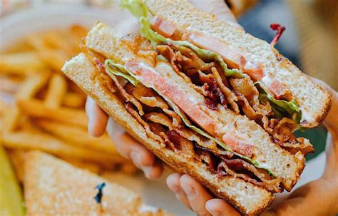 Metro Diner Cape Coral in Cape Coral | VISIT FLORIDA