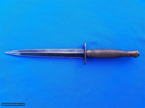 Fairbairn Sykes Dagger w/scabbard 3rd Pattern