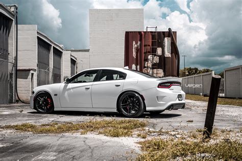 Amazing Muscle: Customized White Dodge Charger SRT | CARiD.com Gallery