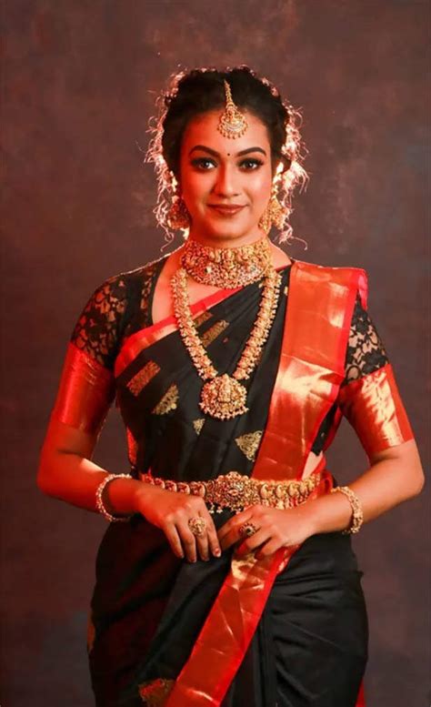 Pictures: Every Time Shruthi Narayanan Looked Stunning In Ethnics ...