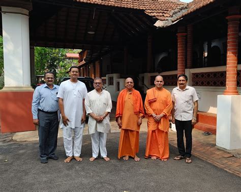 RSS Akila Bharatha Vyavastha Pramuk Sri Mangesh BhendeVisited ...