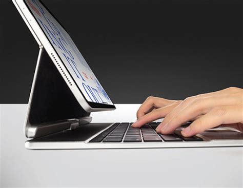 Doqo F129 Magnetic Wireless Keyboard Case For iPad | Concept Kart