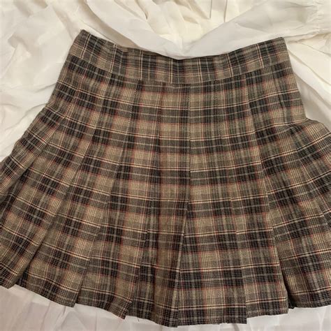 Brown Plaid Skirt, Women's Fashion, Bottoms, Skirts on Carousell