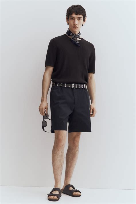 Men’s Black Regular Fit Chino shorts | H&M IN