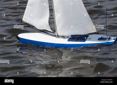 Radio-Controlled Model 的图像结果