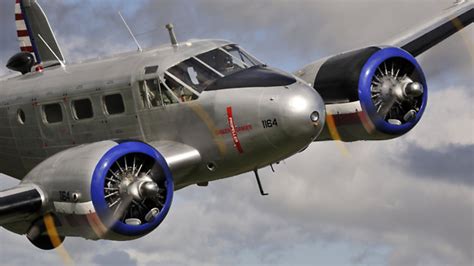 Beech 18 – Warbird Wednesday Episode #234 – Palm Springs Air Museum