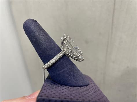 24 Carat Pear Shape Diamond Engagement Ring GIA Certified F VVS2 For ...