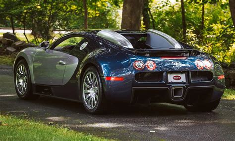 Peak Performance: The 2006 Bugatti Veyron 16.4 Hypercar | en.wheelz.me