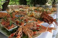 il banchetto catering buffet di pesce per il banchetto nuziale cast il banchetto catering buffet di pesce per il banchetto nuziale cast