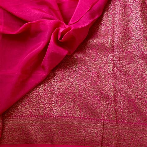 Magenta Gold Brocade Saree Elongated Paisley Pallu Wedding Wear Tradit ...