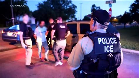 ICE aumenta operativos pese a ya no tener espacio en centros de detención