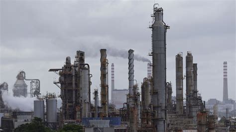 Can Trump halt Venezuela's oil production decline? | World News | Sky News