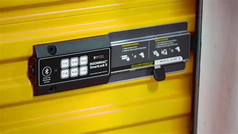 Self Storage Locks 的图像结果