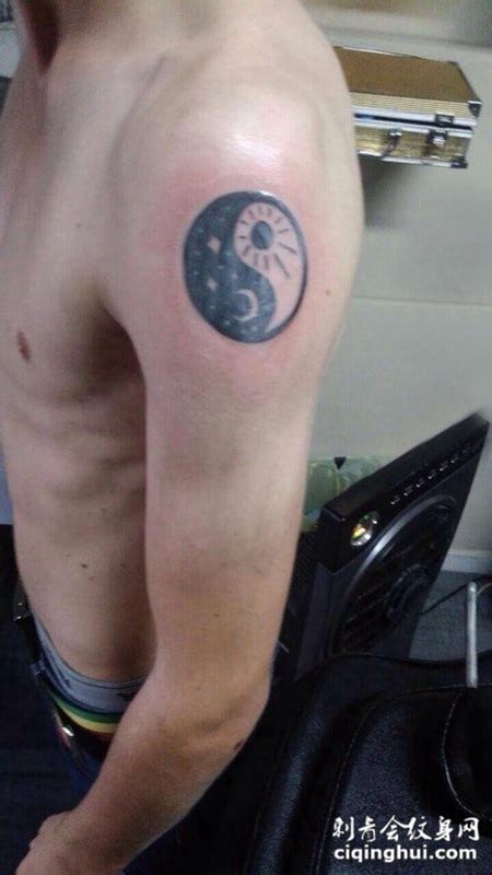 纹身八卦图 男生手臂上八卦纹身图案(图片编号:137455)_纹身图片 - 刺青会