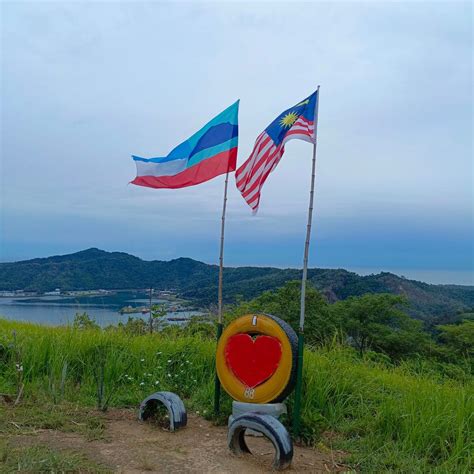 Borneo (Sarawak) Village@ Estelle Campania R., Borneo Tribal Village ...