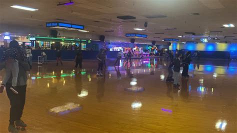 EL CENTRO SKATE RINK - Federal Way WA - Hours, Directions, Reviews ...