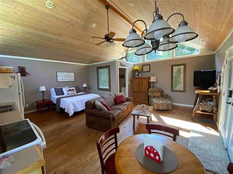 Betty's Creek Loft in Rabun Gap - Guesthouses for Rent in Rabun Gap ...