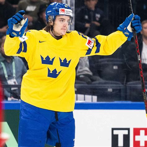Leo Carlssons nya storsuccé i hockey-VM – är nu lika bra som självaste ...
