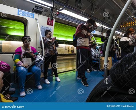 Indian Railway Local Train 的图像结果