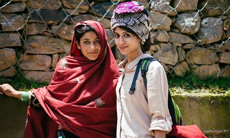 10 Reasons Why Kashmir is More than a Political Issue - QuirkyByte