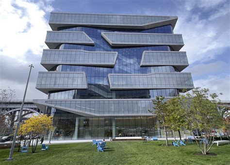 Columbia Business School (Manhattanville Campus) Henry R. Kravis Hall ...