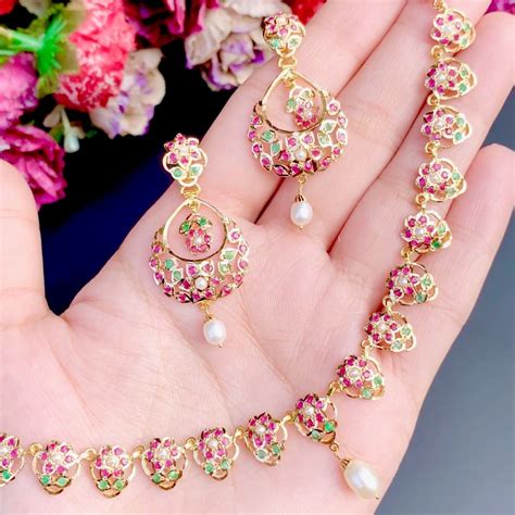 Lightweight Gold Jewelry Sets Online | 22k Gold with Precious Stones