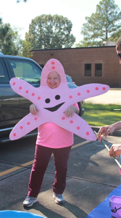 Peach the Starfish | Animal costumes for kids, Diy costumes kids ...