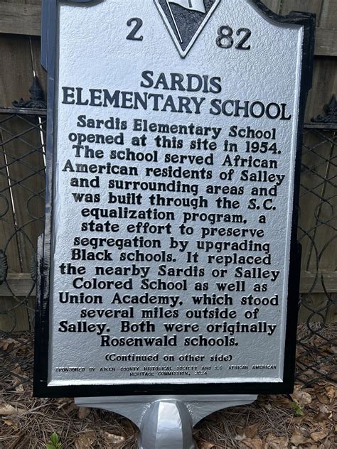 Salley families experience old Sardis school in its new role