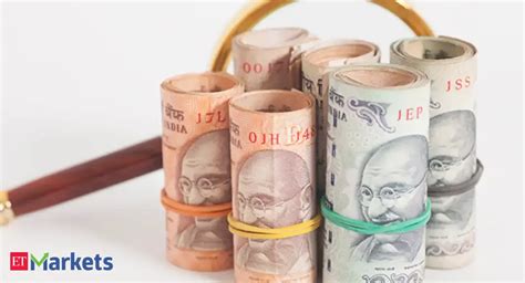 Rupee: Rupee crash ahead? Barclays sees it at 72 by the end of 2018 ...