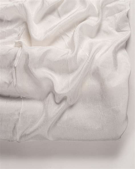 Silk Fabric - Buy Rich & Beautiful Silk Fabric Online @ Best Price