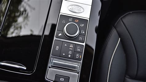 Land Rover Discovery 2017 Diesel First Edition Interior Car Photos ...
