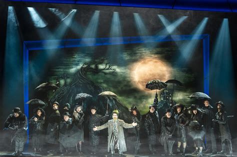 xb2024zzb Beetlejuice, Justin Collette and the cast of (photo by ...