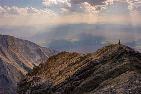 Borah Peak, Idaho's highest point : hiking