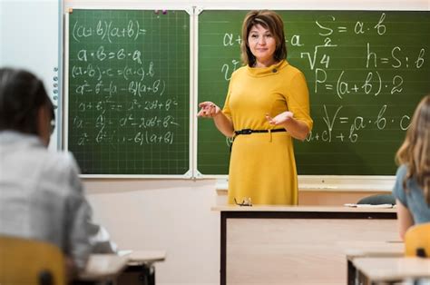 LINQ Tutorial Teacher 的图像结果