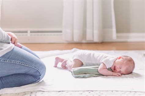 Tummy Time Milestones by Month | Poppyseed Play | Infant Development Stages | Baby Tummy Time ...