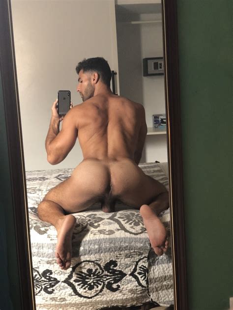 Ari Shaffir Nude