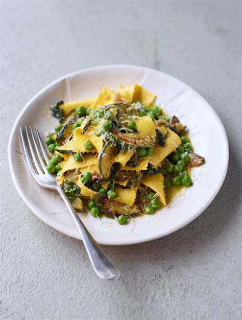 Jamie's Zucchini & Pea Pasta Recipe   Woolworths