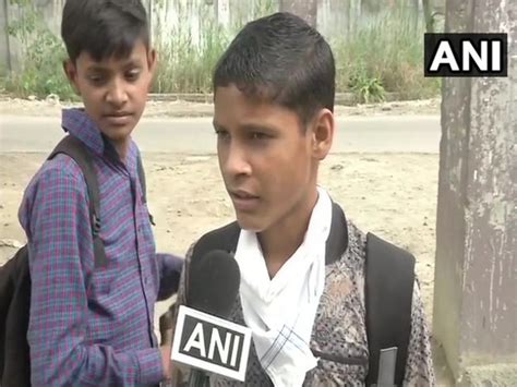 Young food vendor walks from Delhi to UP's Badaun sans public transport
