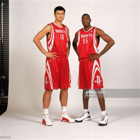 Yao Ming Daughter Height Photo of Yao Ming making Gary Player look like ...
