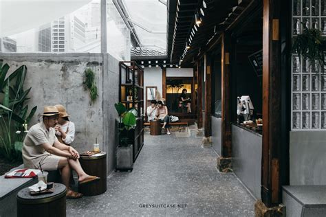 Seoul Coffee Ikseon • 서울커피 익선본점 — Greysuitcase | Seoul cafe, Wooden ...