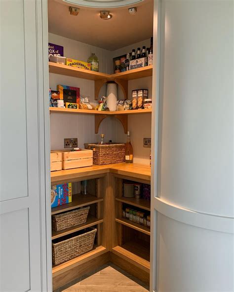 37 Corner Pantry Ideas That Maximize Space and Style