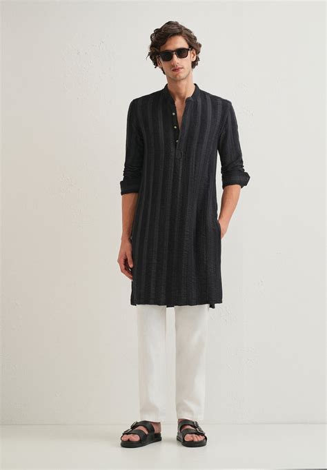 Buy Kurta for Men Online in India | Banana Club