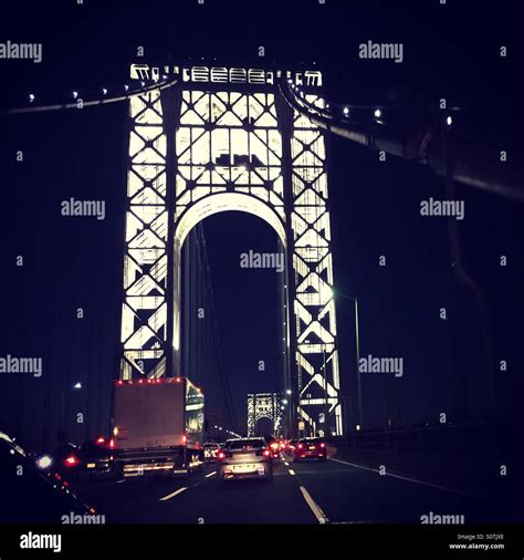 George washington bridge traffic hi-res stock photography and images ...