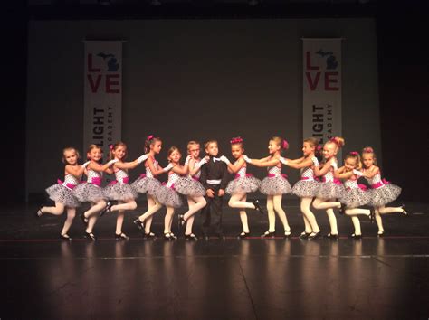 Pre-II age 4-5 – Spotlight Dance Academy