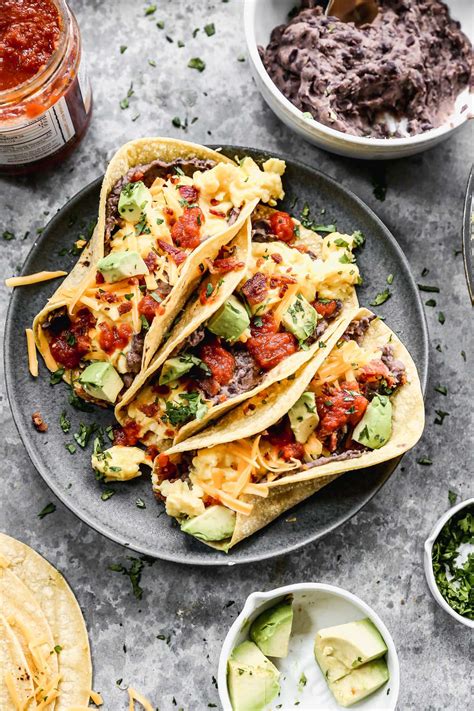 Breakfast Tacos Recipe – WellPlated.com