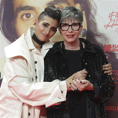 Así fue la boda de Antonio Flores y Ana Villa: ceremonia en Pradillo, una corbata en el bolsillo ...