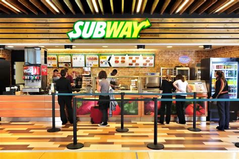 Subway 赛百味LOGO图片含义/演变/变迁及品牌介绍 - LOGO设计趋势