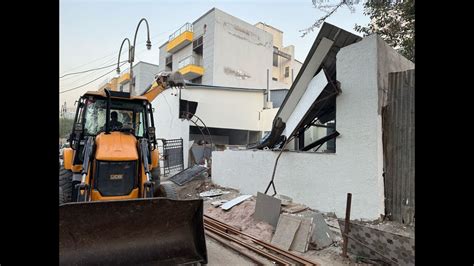 Illegal Construction Demolition in Gurugram Over 300 Rooms Razed ...
